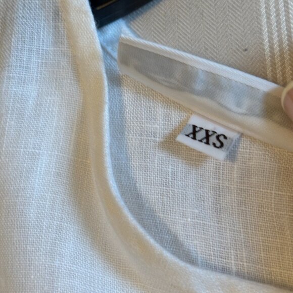 Bryn Walker Linen White Tunic Top with side slits - Picture 3 of 13